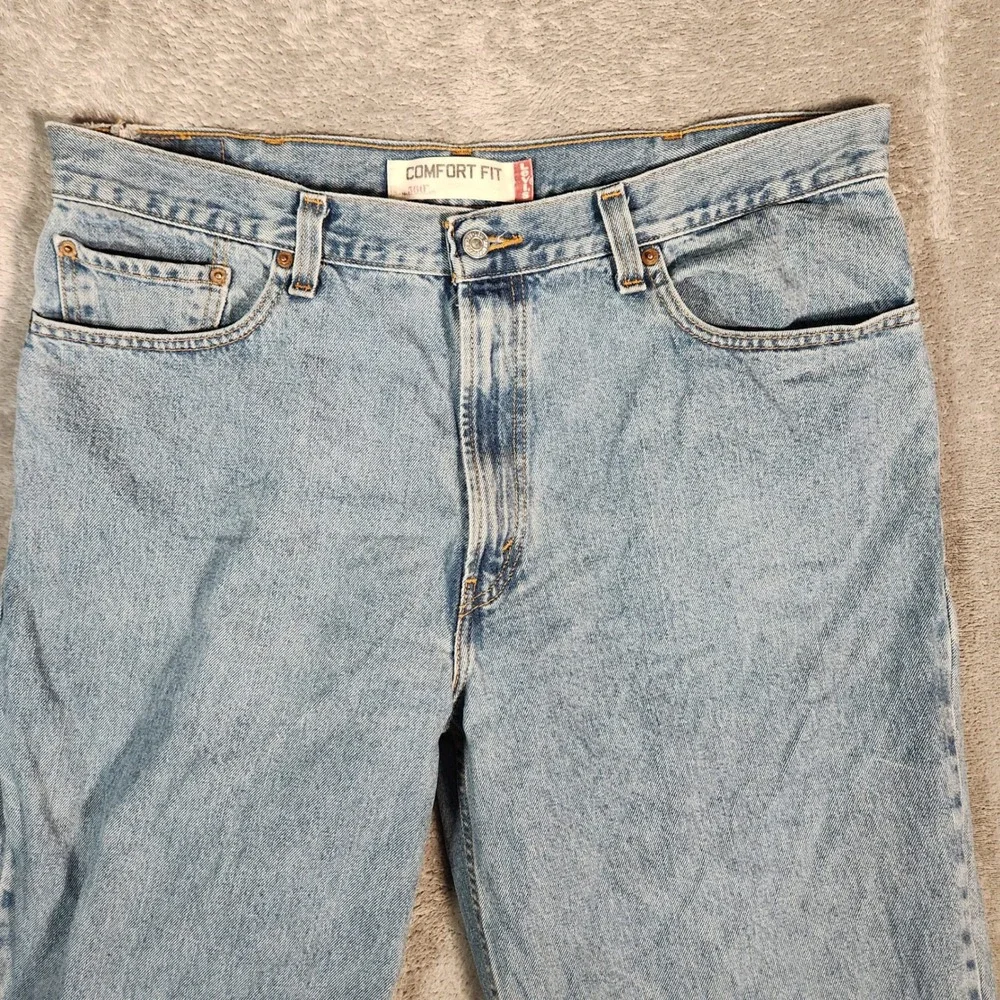 Levi's 560 Jeans Men's 38X30‎ Blue Comfort Fit Light Wash Denim Pants